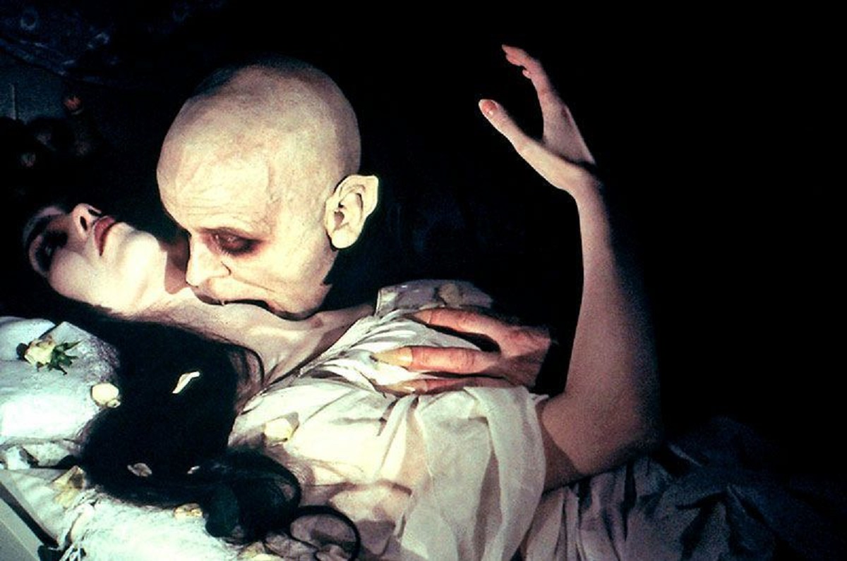 Nosferatu, fantôme de la nuit - humanité aux abois